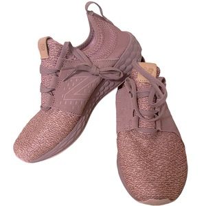 New Balance Foam Women’s Sneakers 8.5